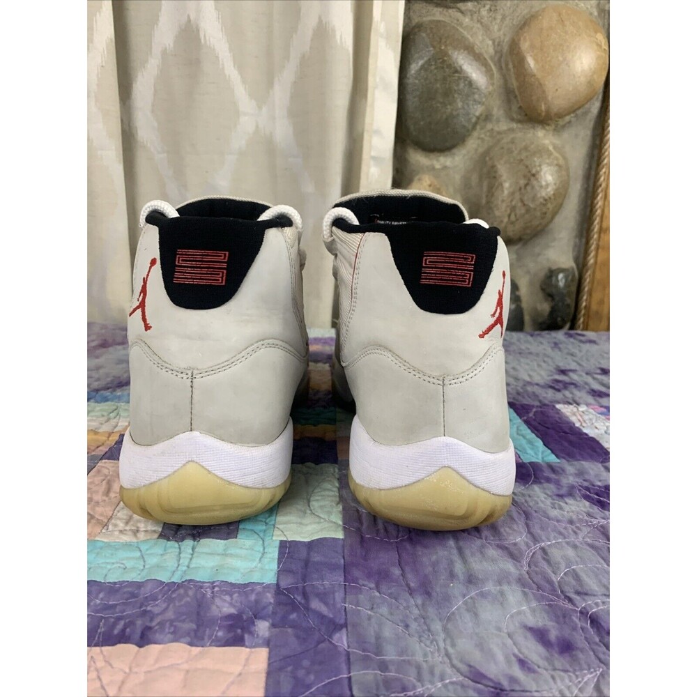 Jordan 11 Retro Platinum Tint 2018 pre-owned Size 11 - Picture 4 of 16